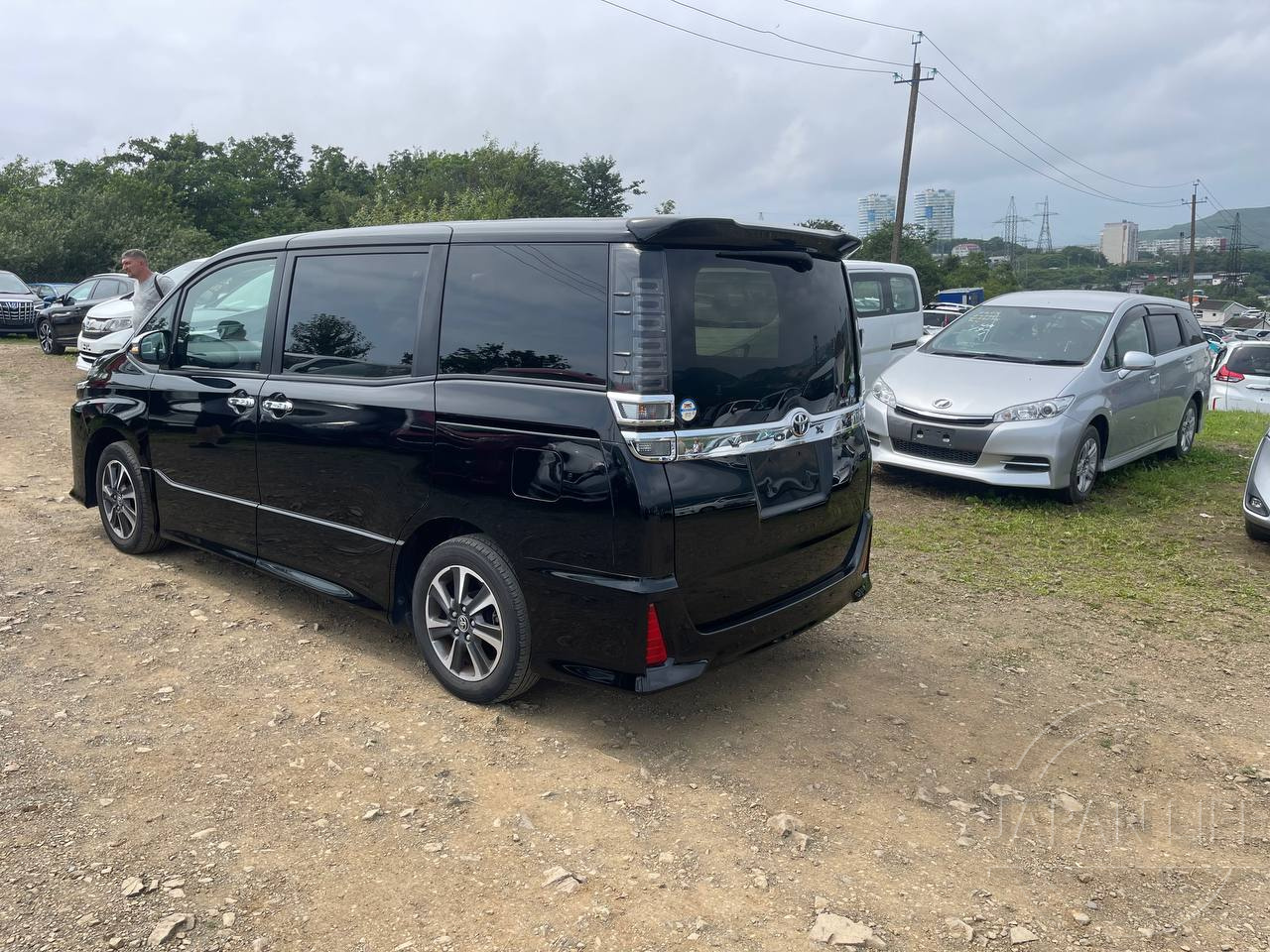 Фото Toyota Voxy - Japan Life 