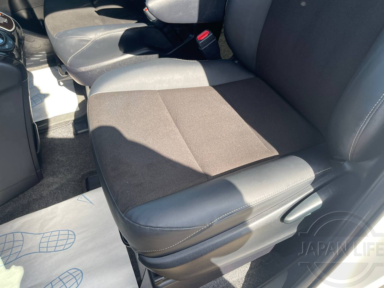 Фото Toyota Noah - Japan Life 