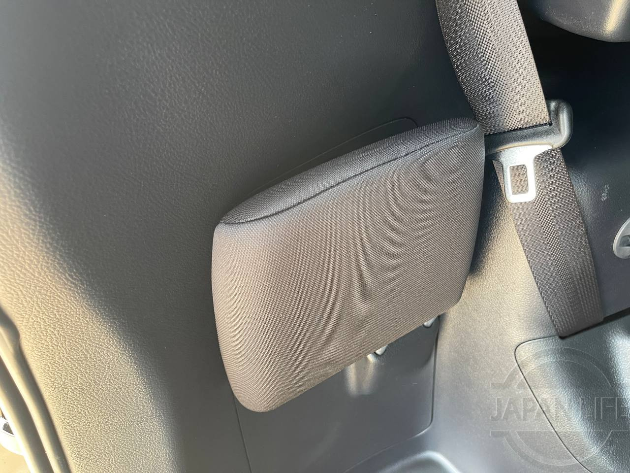 Фото Toyota Voxy - Japan Life 