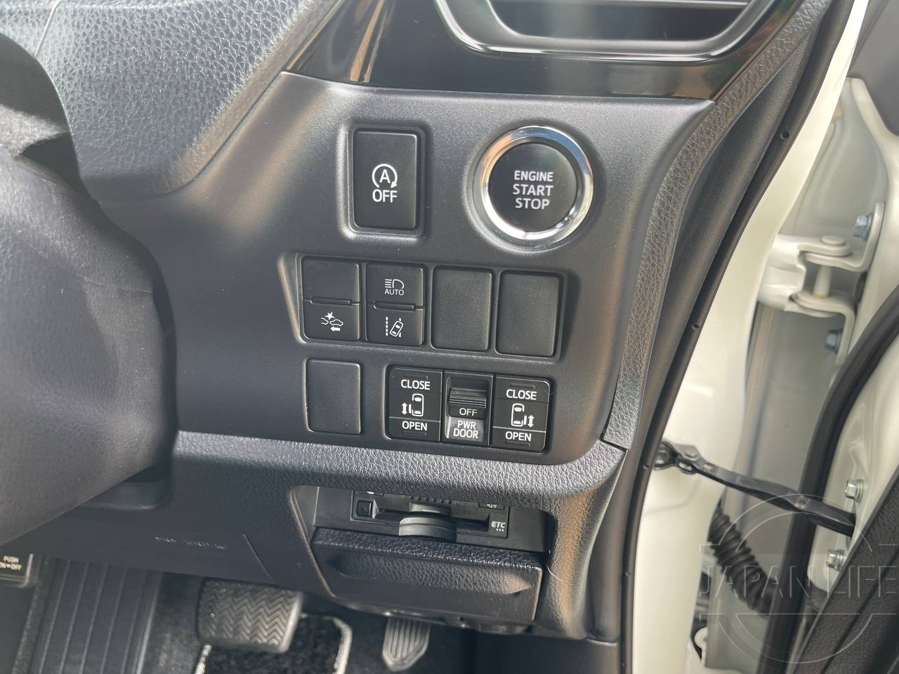 Фото Toyota Noah - Japan Life 