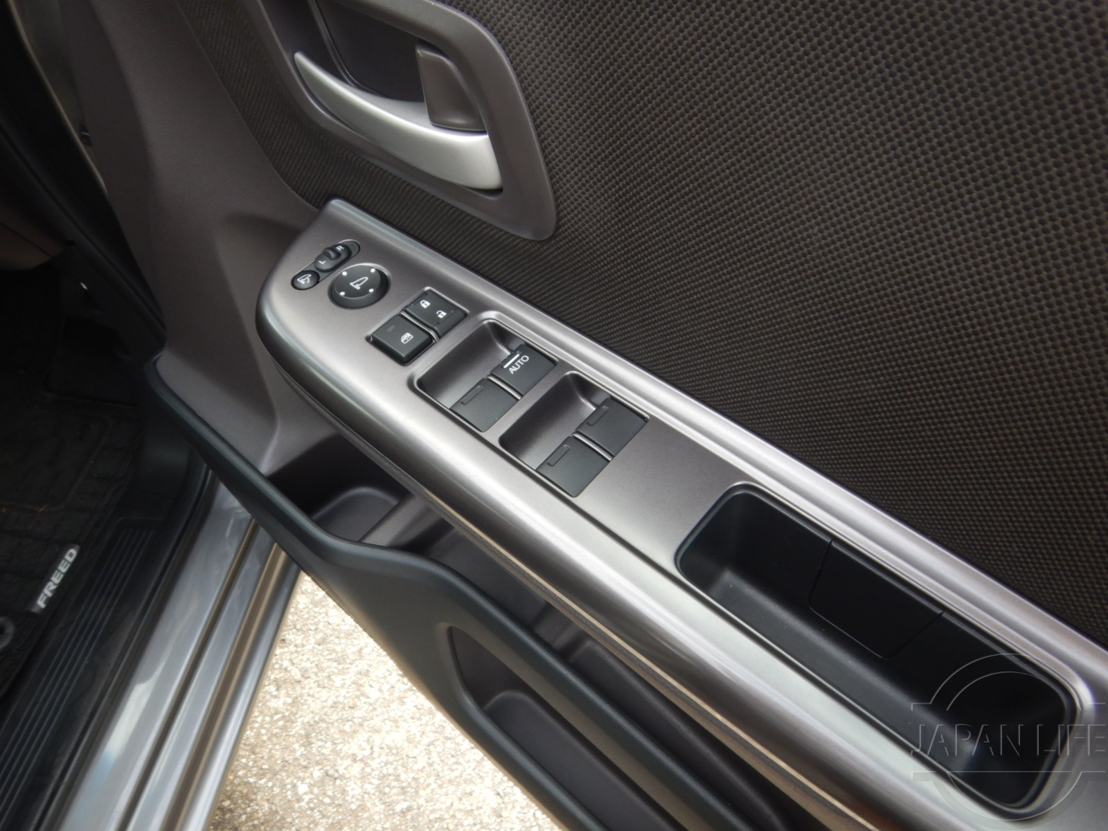Фото Honda Freed - Japan Life 