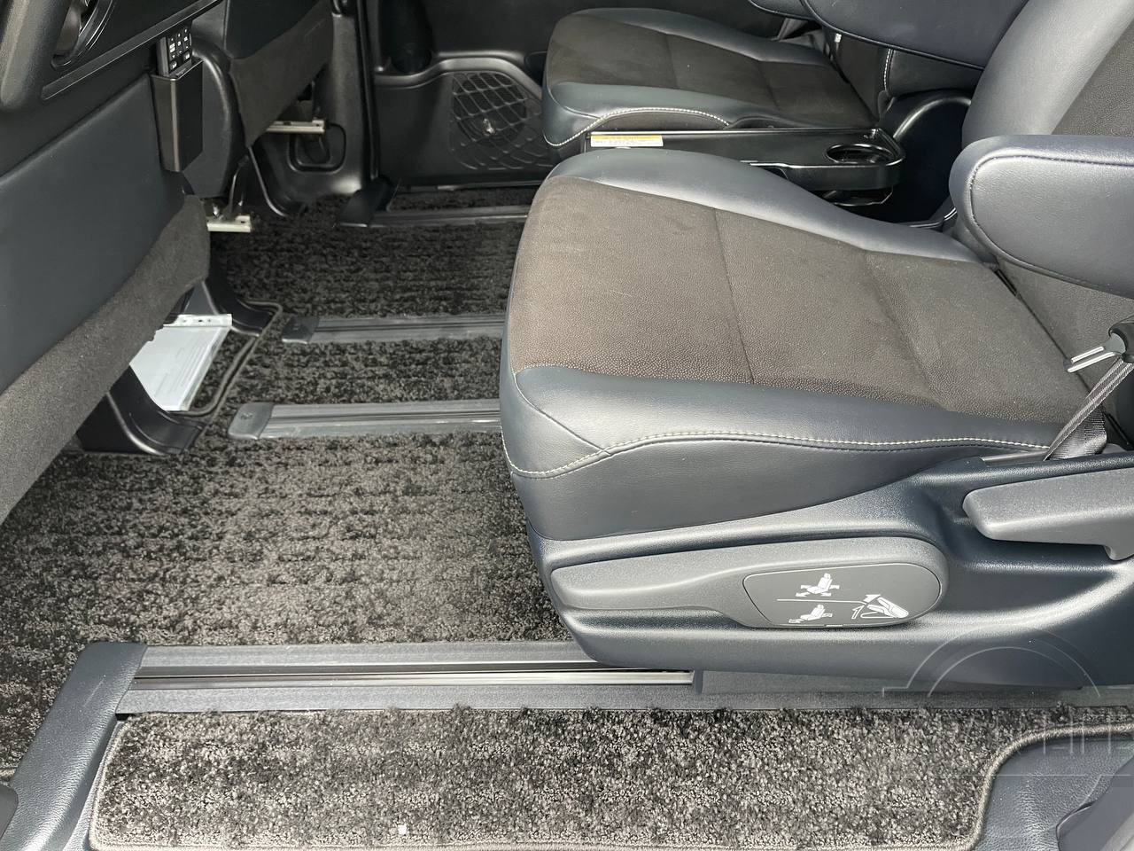 Фото Toyota Noah - Japan Life 