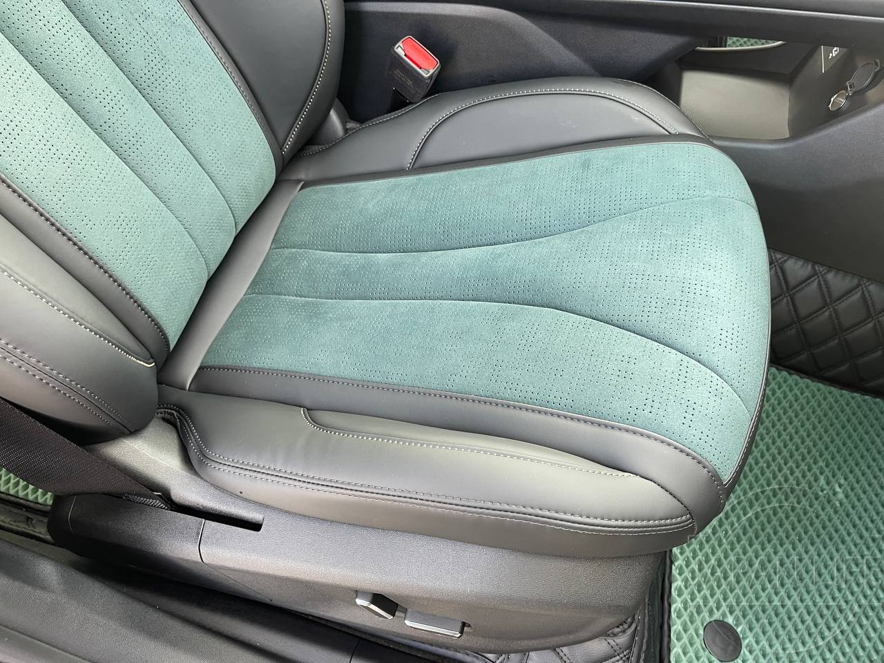 Фото Geely Monjaro - Japan Life 