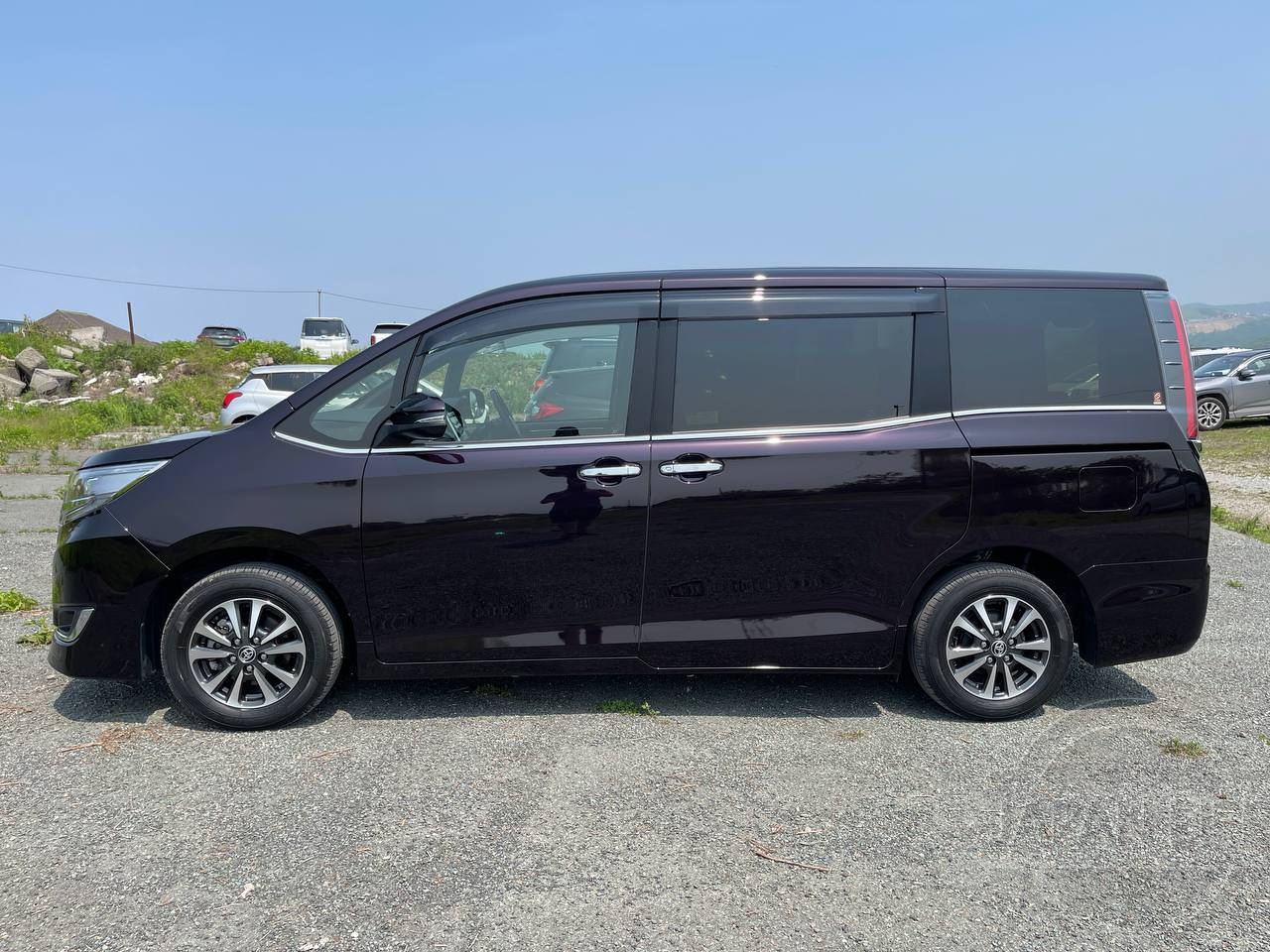 Фото Toyota Esquire - Japan Life 