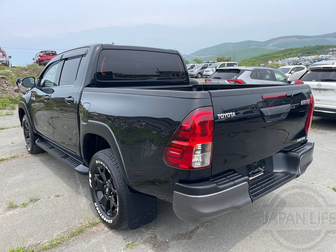 Фото Toyota Hilux - Japan Life 