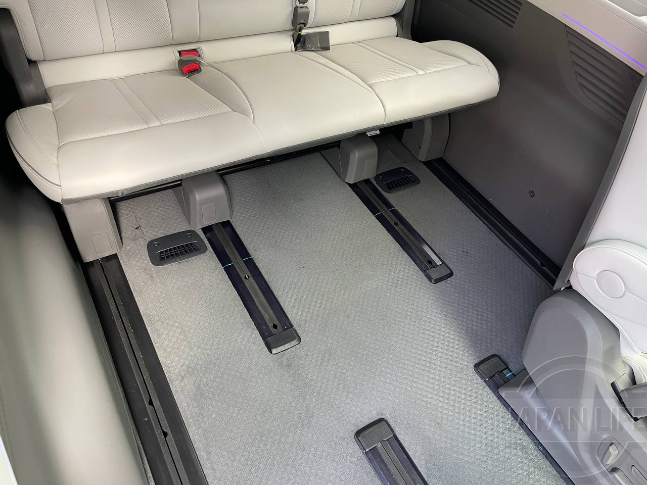 Фото Hyundai Staria - Japan Life 