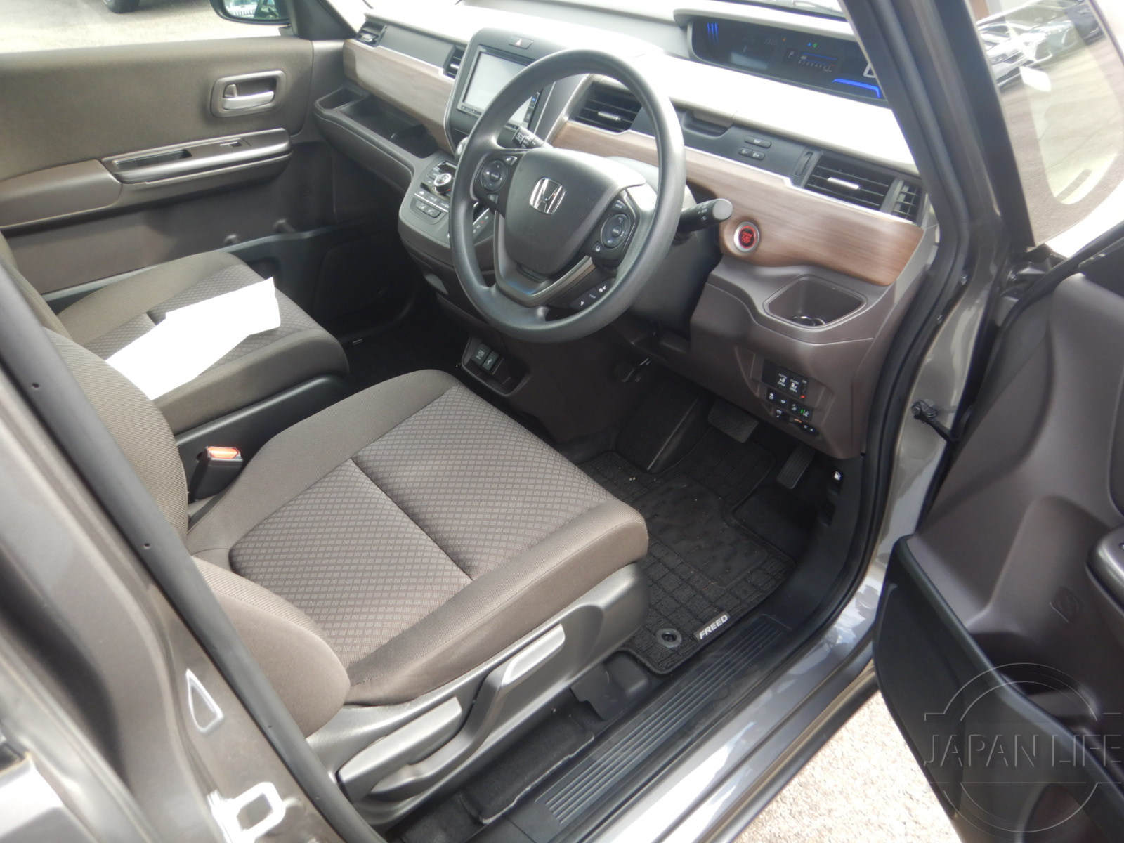 Фото Honda Freed - Japan Life 