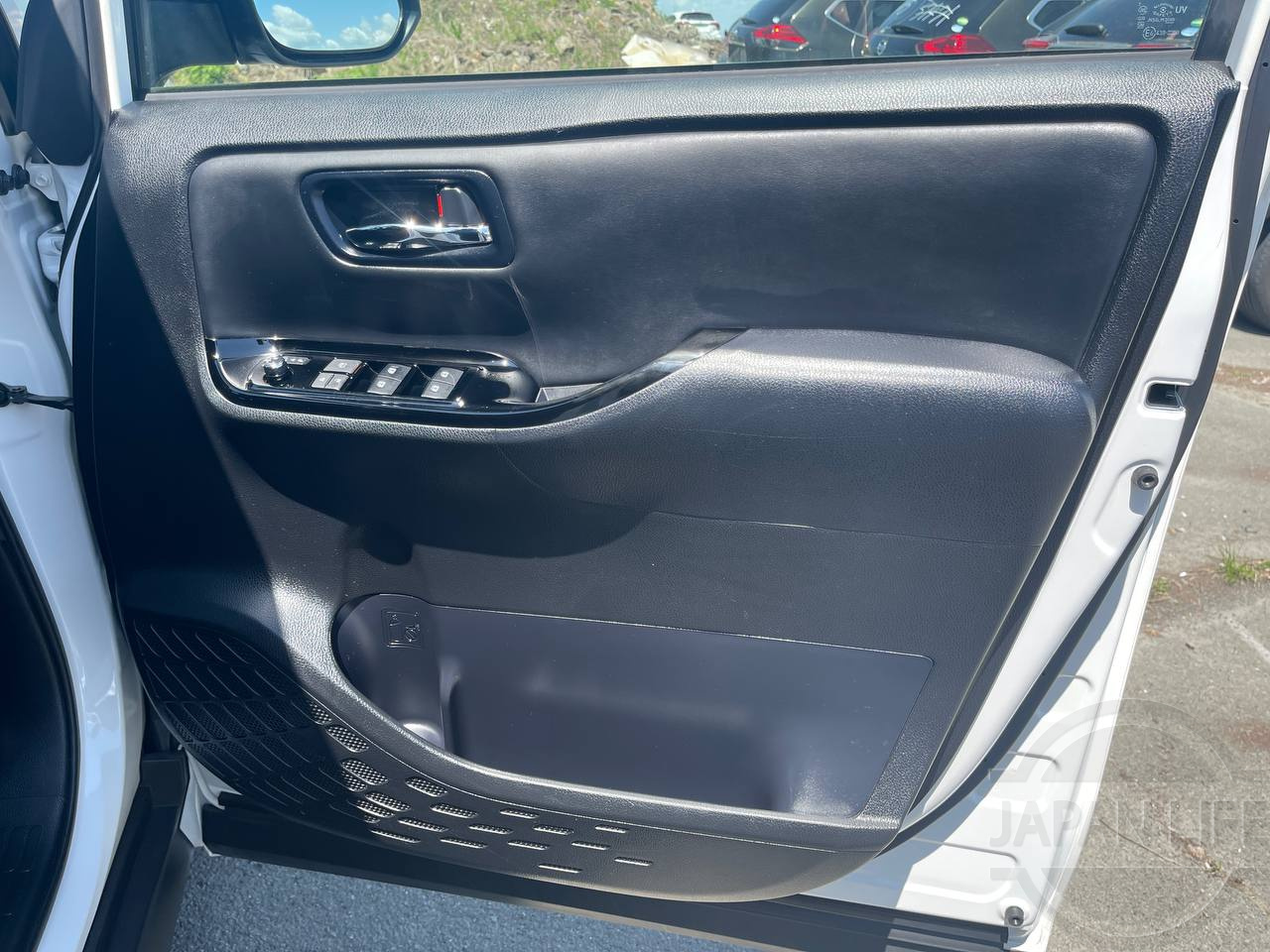 Фото Toyota Noah - Japan Life 