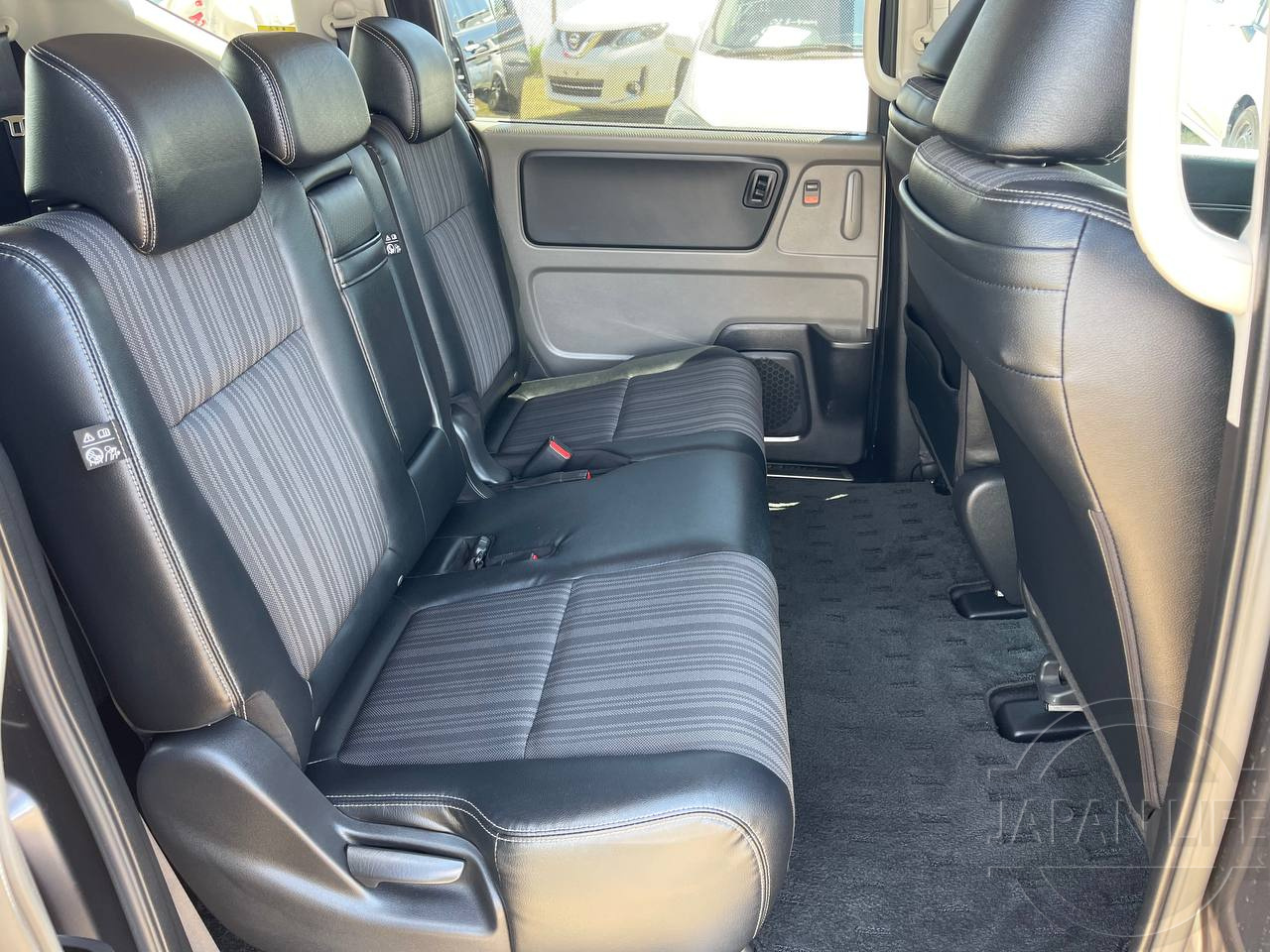 Фото Honda Freed - Japan Life 