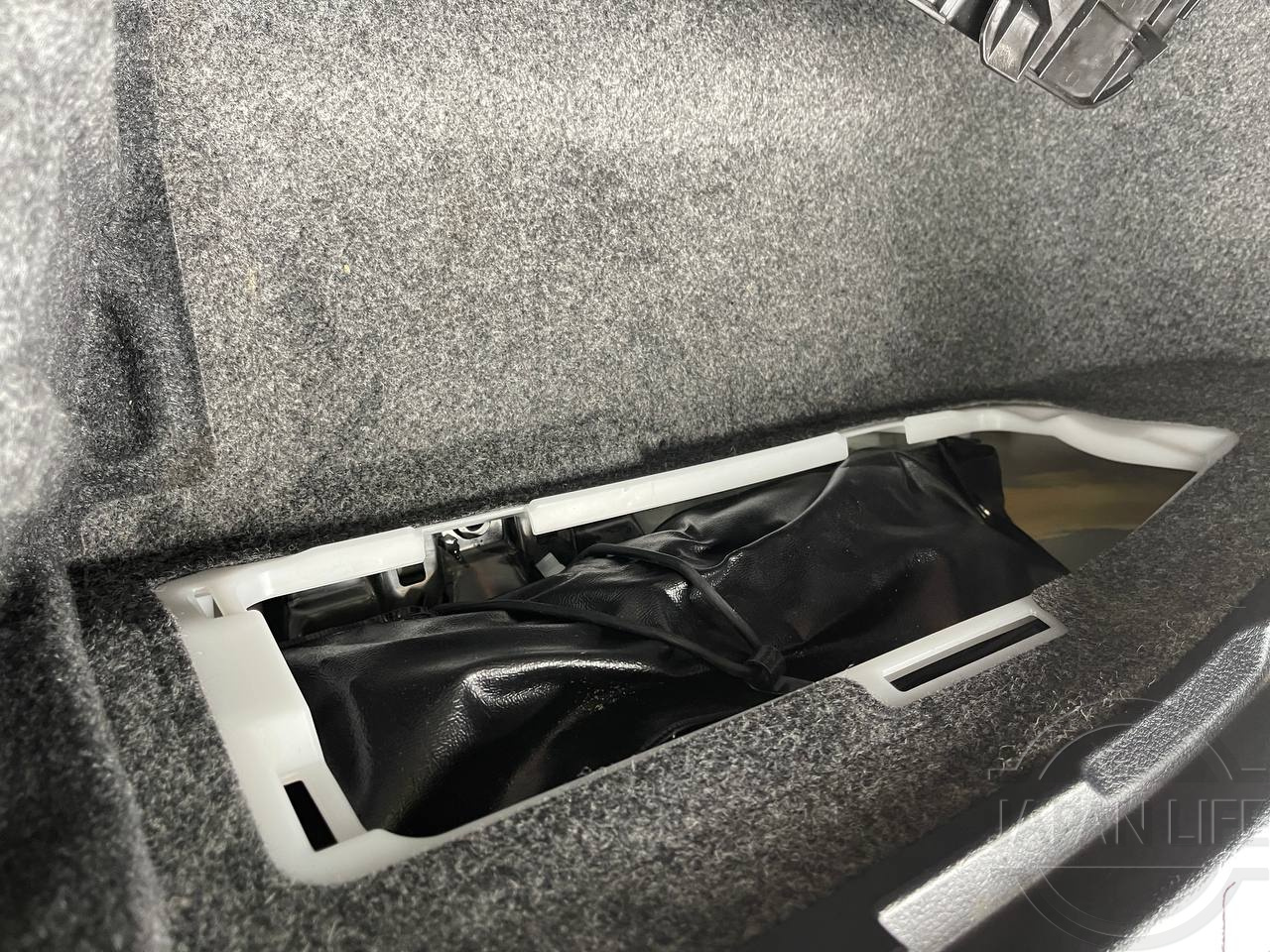 Фото Toyota Voxy - Japan Life 