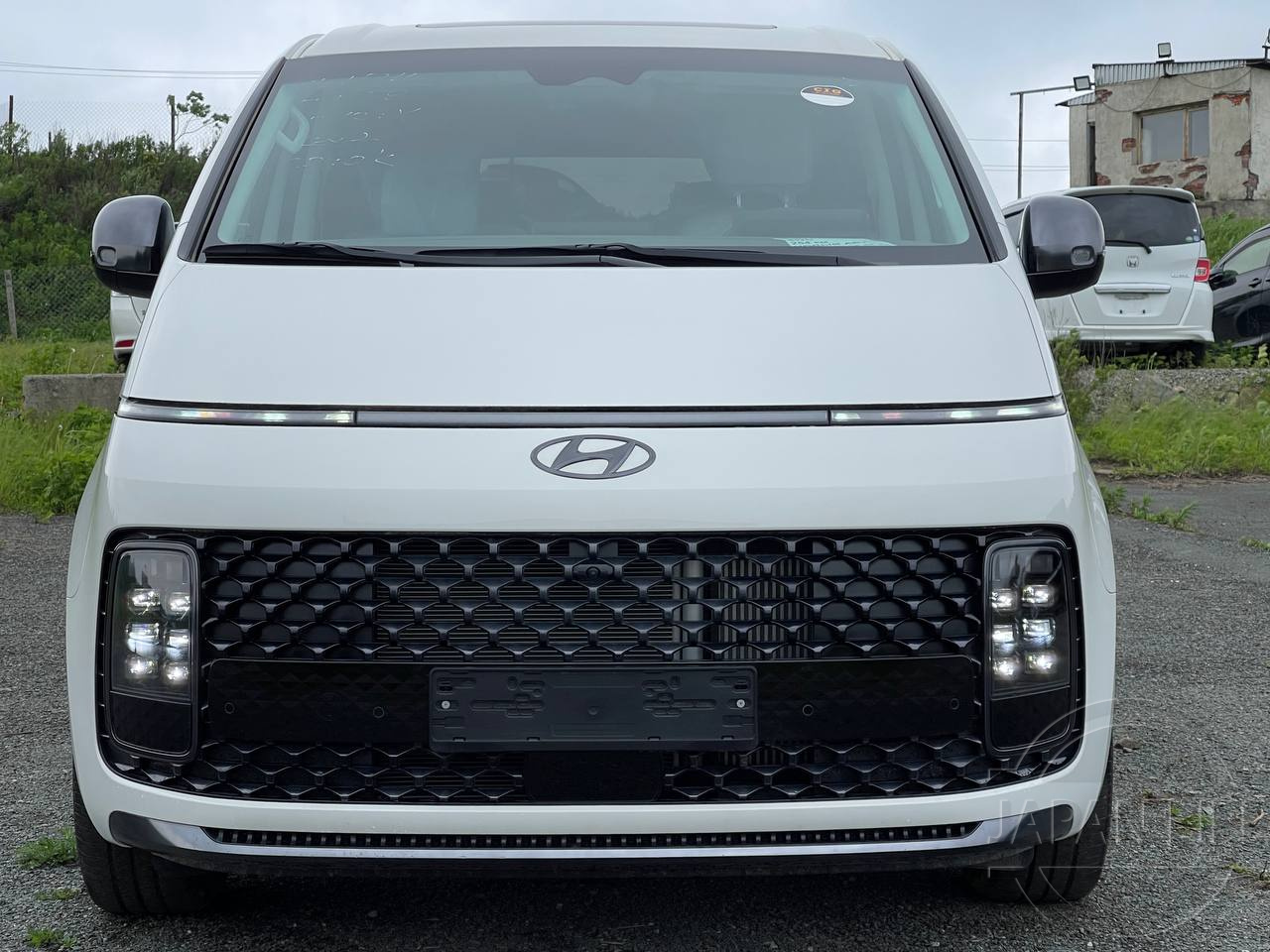 Фото Hyundai Staria - Japan Life 