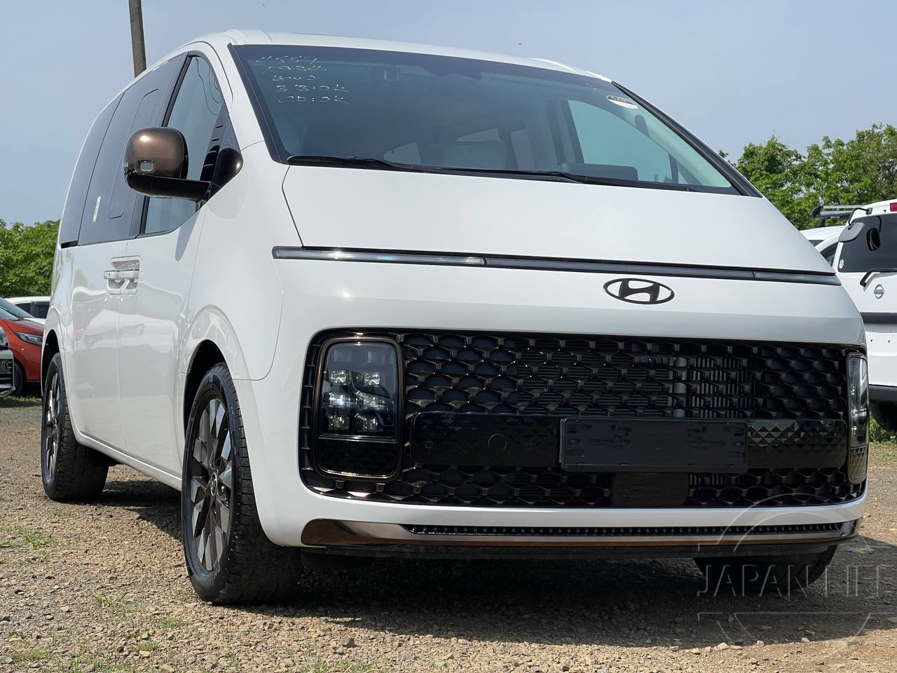 Фото Hyundai Staria - Japan Life 