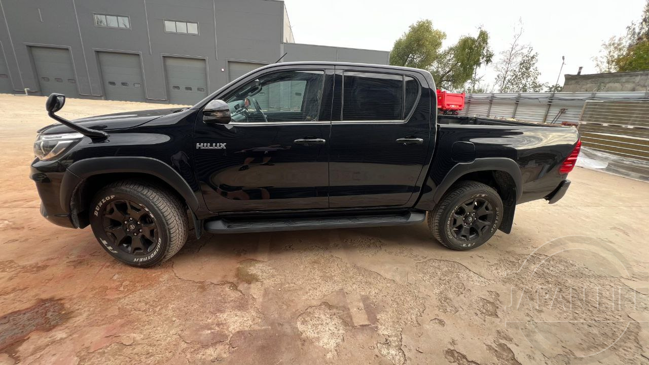 Фото Toyota Hilux - Japan Life 