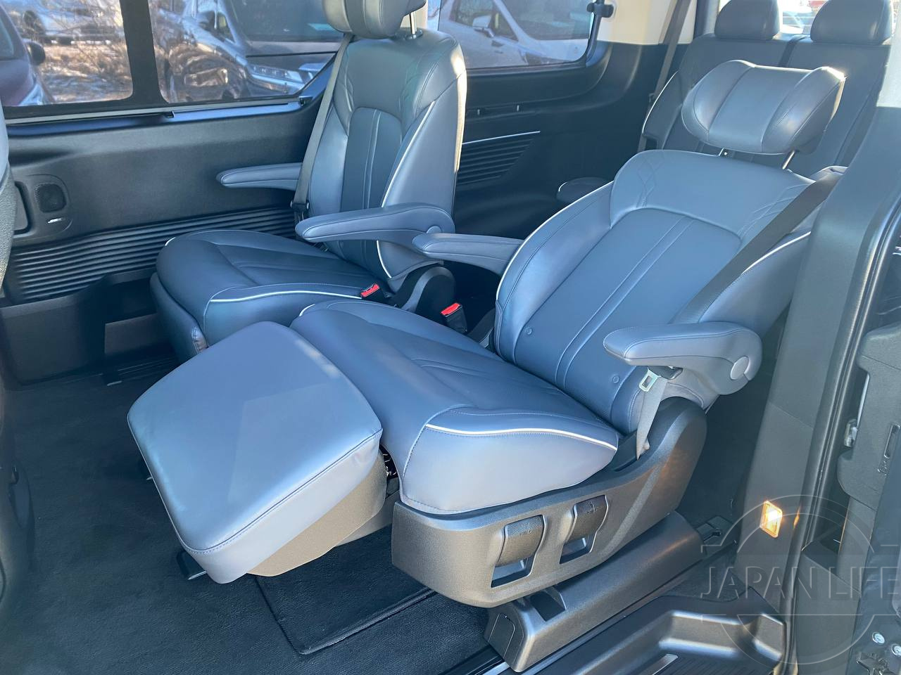 Фото Hyundai Staria - Japan Life 