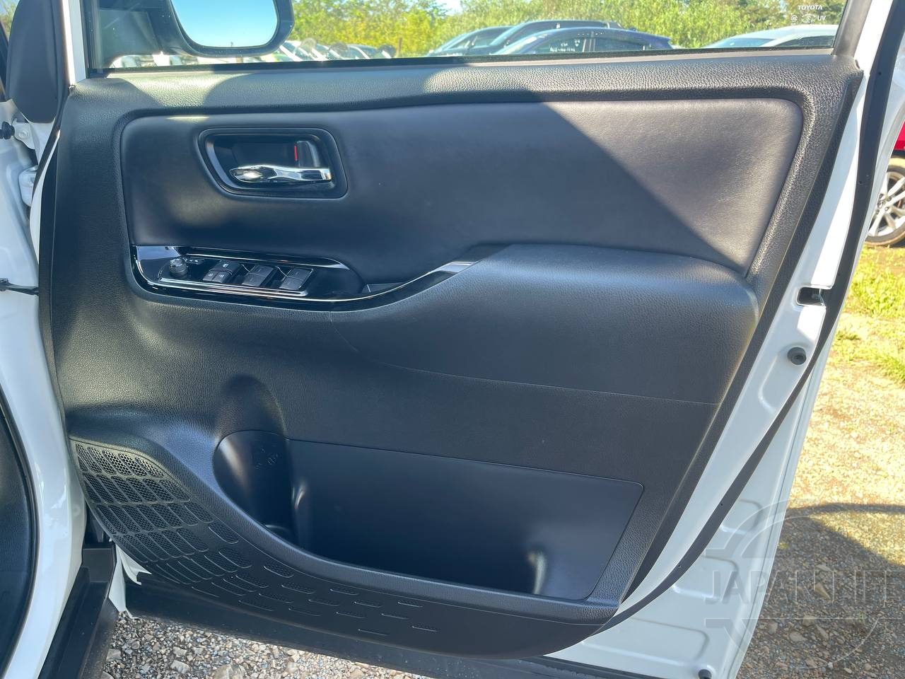 Фото Toyota Noah - Japan Life 