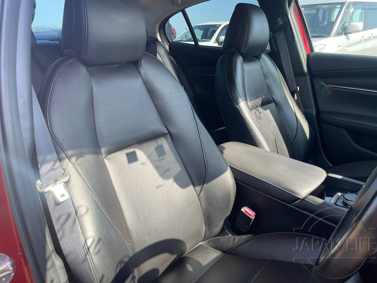 Фото Mazda Mazda3 - Japan Life 