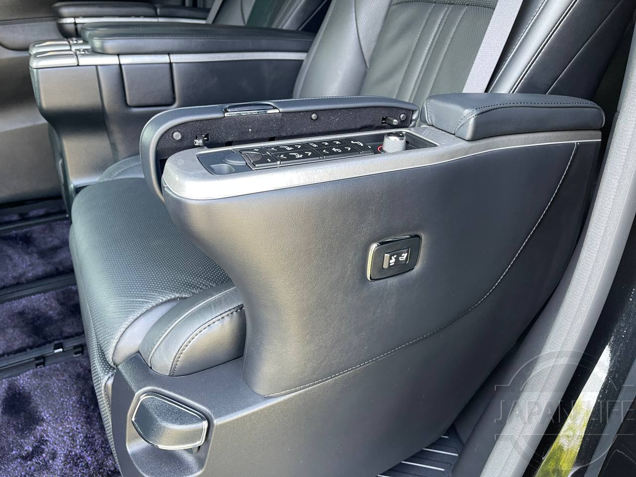 Фото Toyota Alphard - Japan Life 