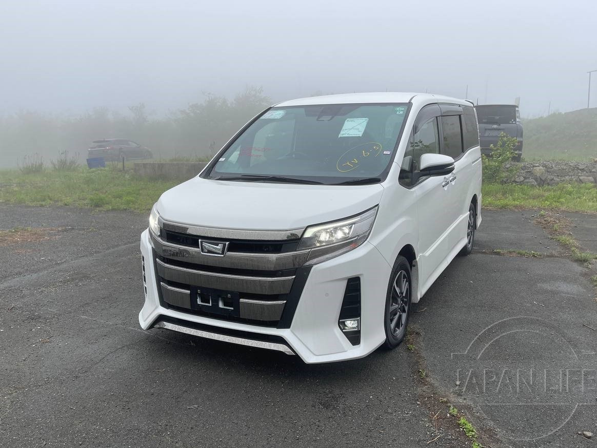 Фото Toyota Noah - Japan Life 