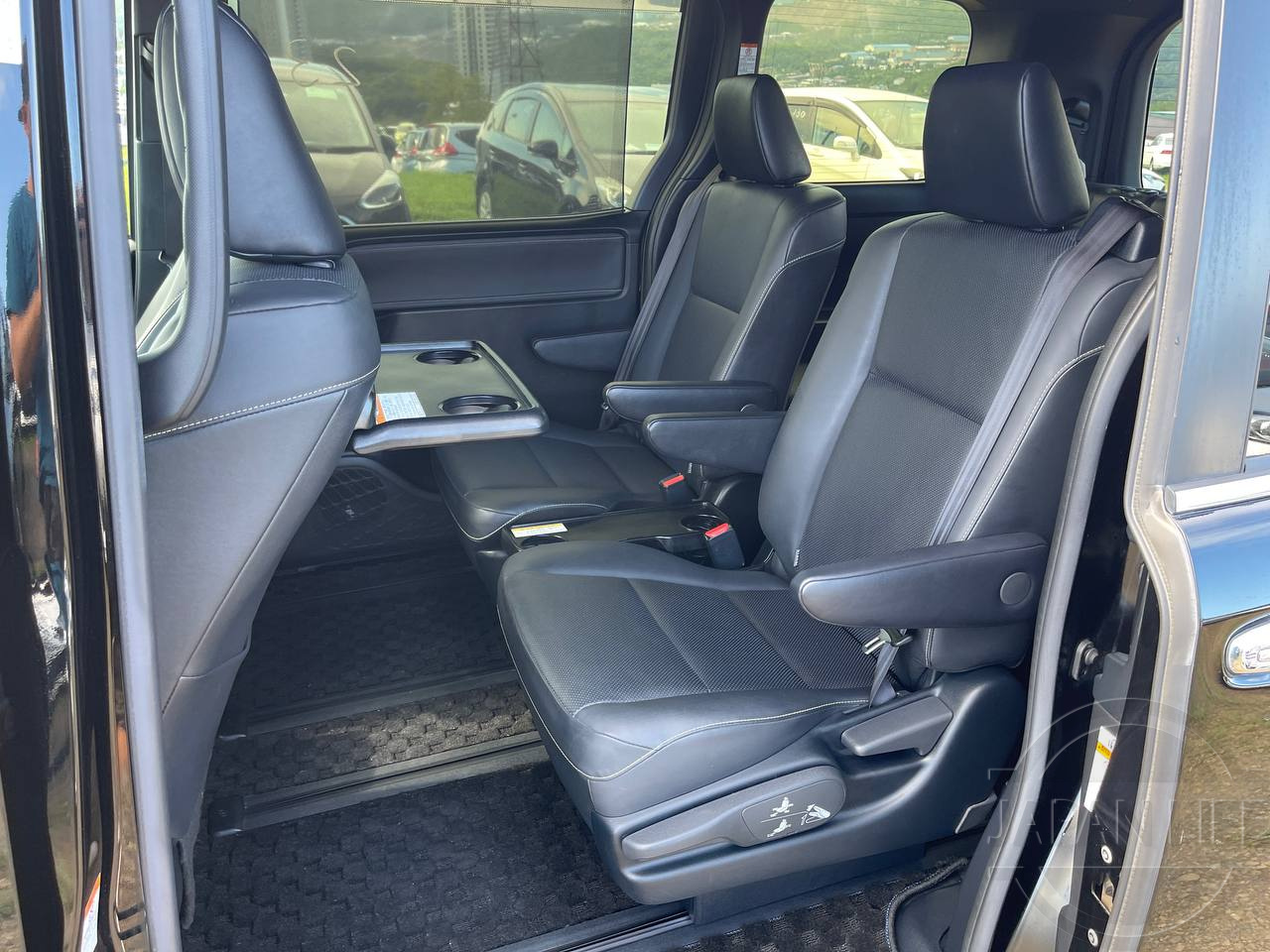 Фото Toyota Esquire - Japan Life 