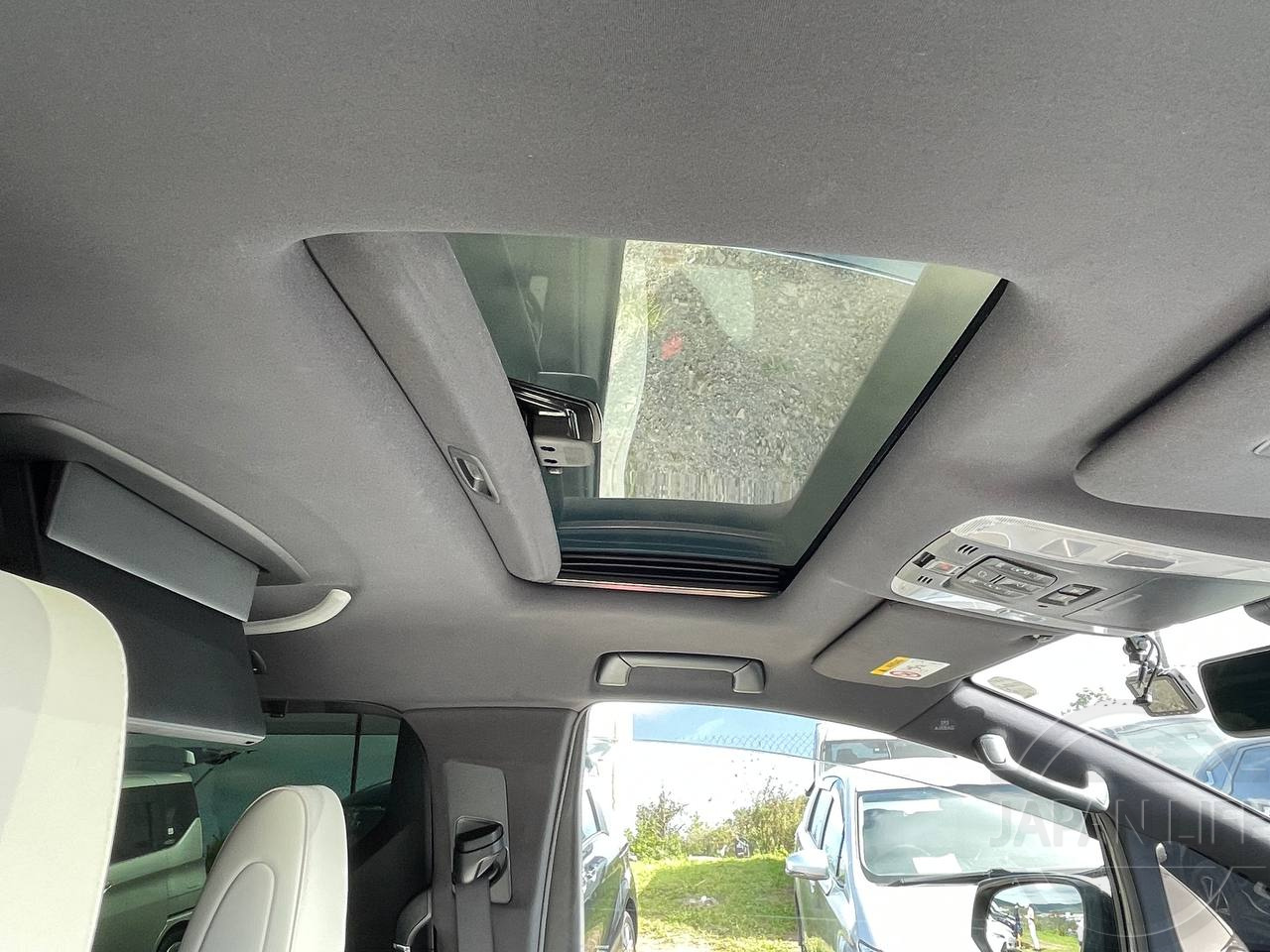 Фото Toyota Alphard - Japan Life 