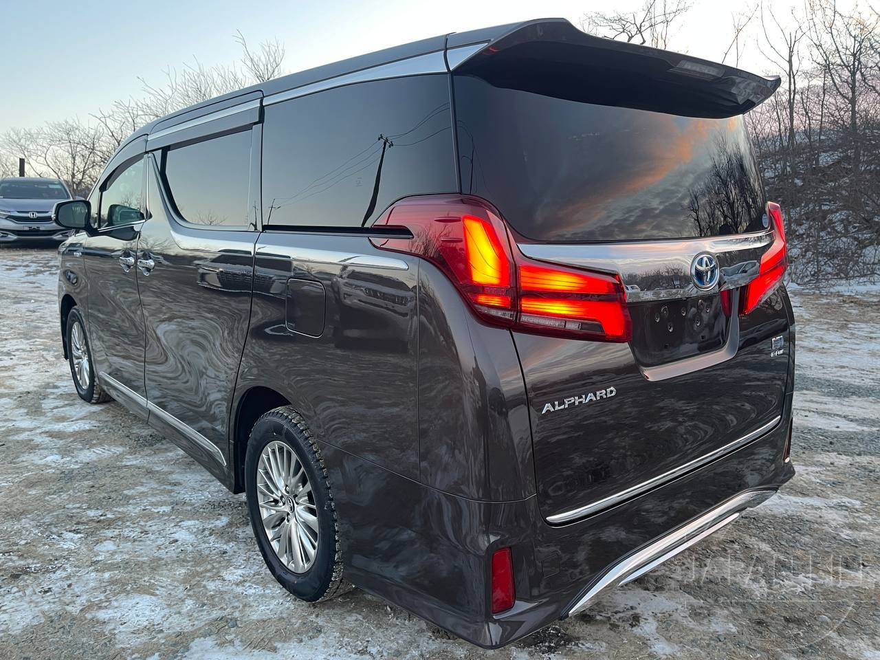 Фото Toyota Alphard - Japan Life 