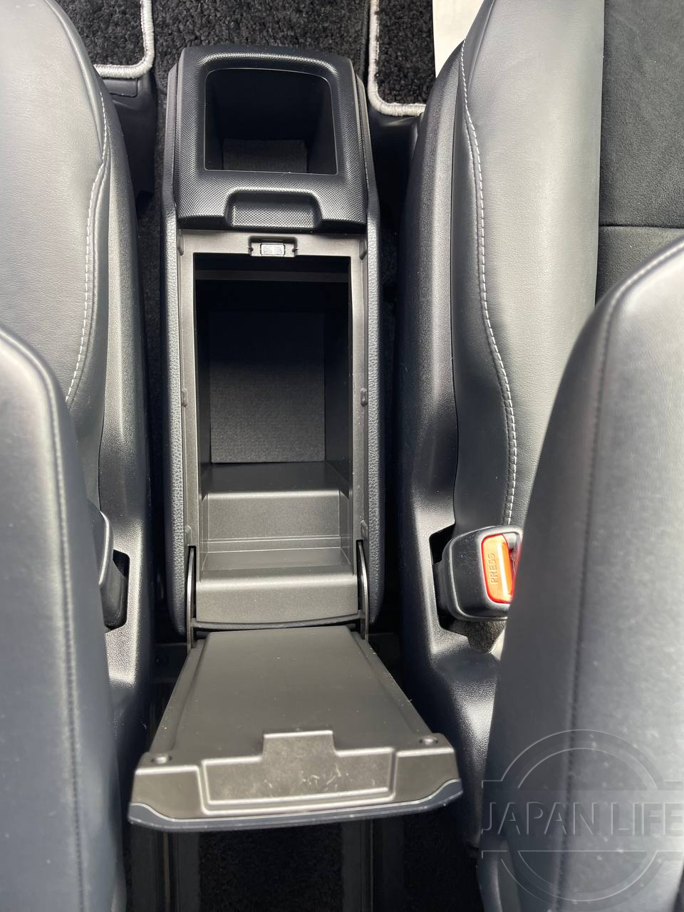 Фото Toyota Esquire - Japan Life 