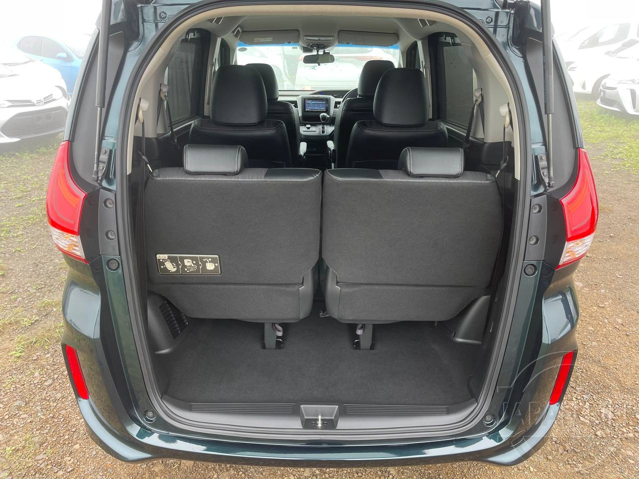 Фото Honda Freed - Japan Life 