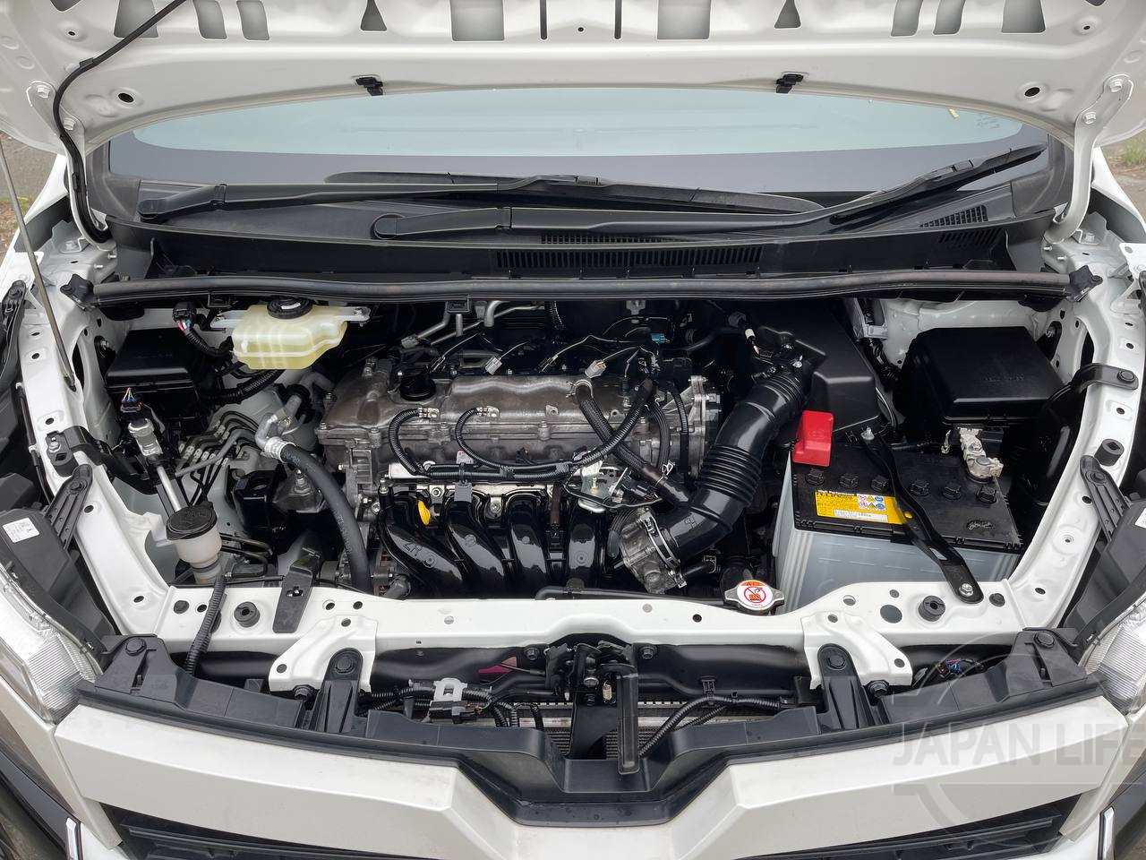 Фото Toyota Voxy - Japan Life 