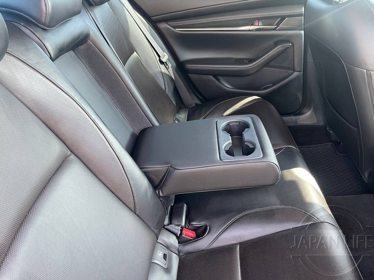 Фото Mazda Mazda3 - Japan Life 