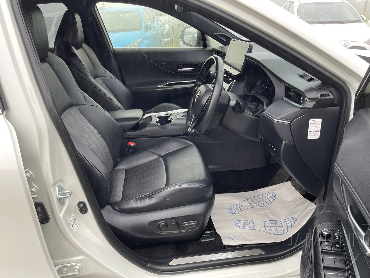 Фото Toyota Harrier - Japan Life 