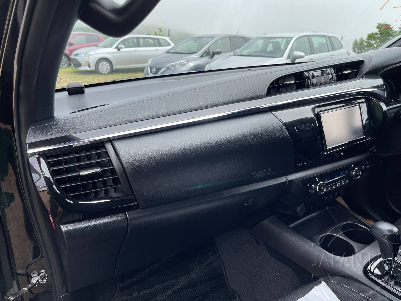 Фото Toyota Hilux - Japan Life 