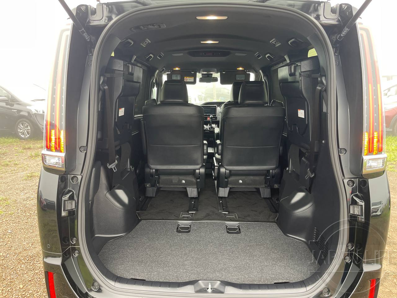 Фото Toyota Esquire - Japan Life 