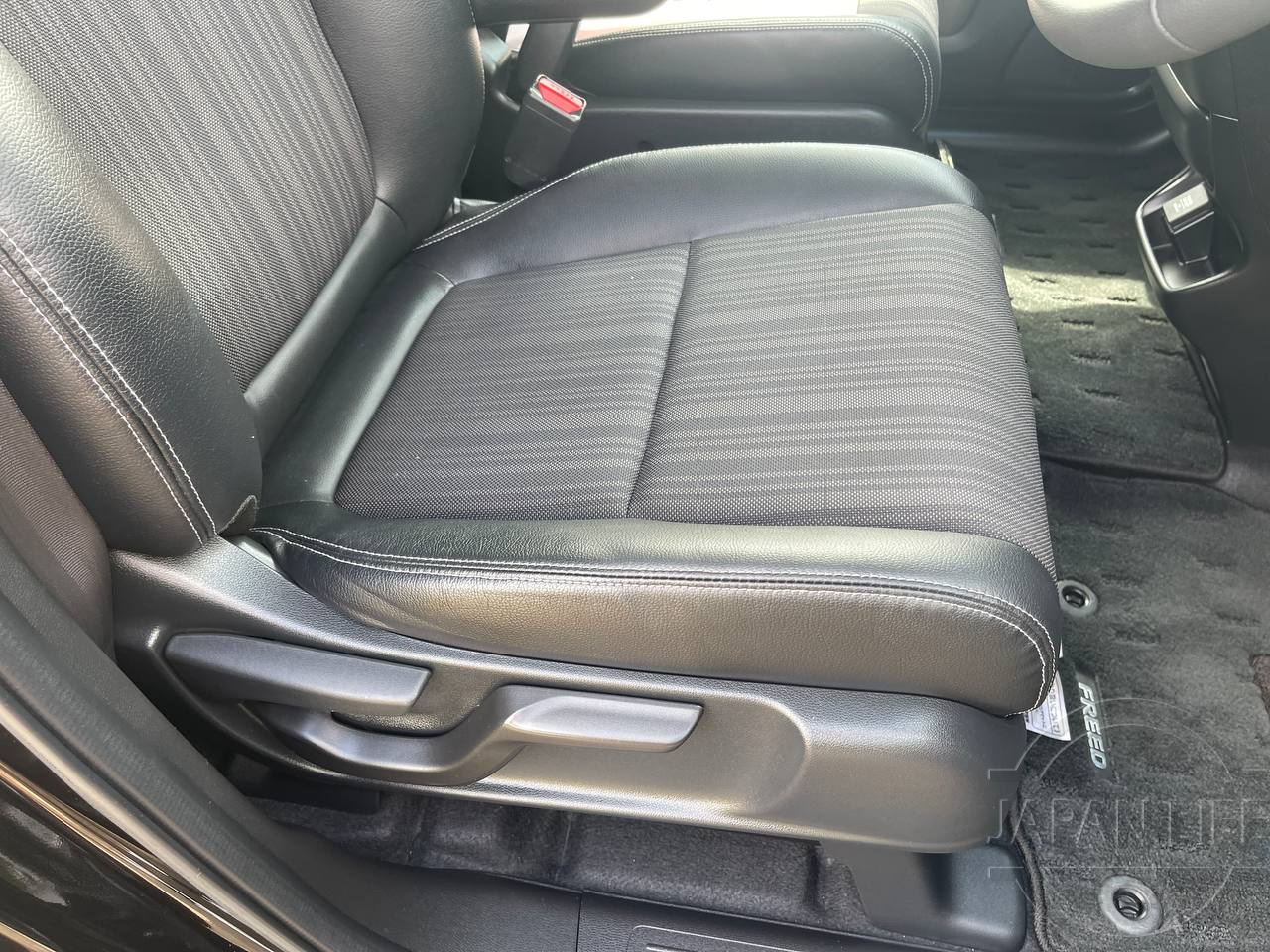 Фото Honda Freed - Japan Life 