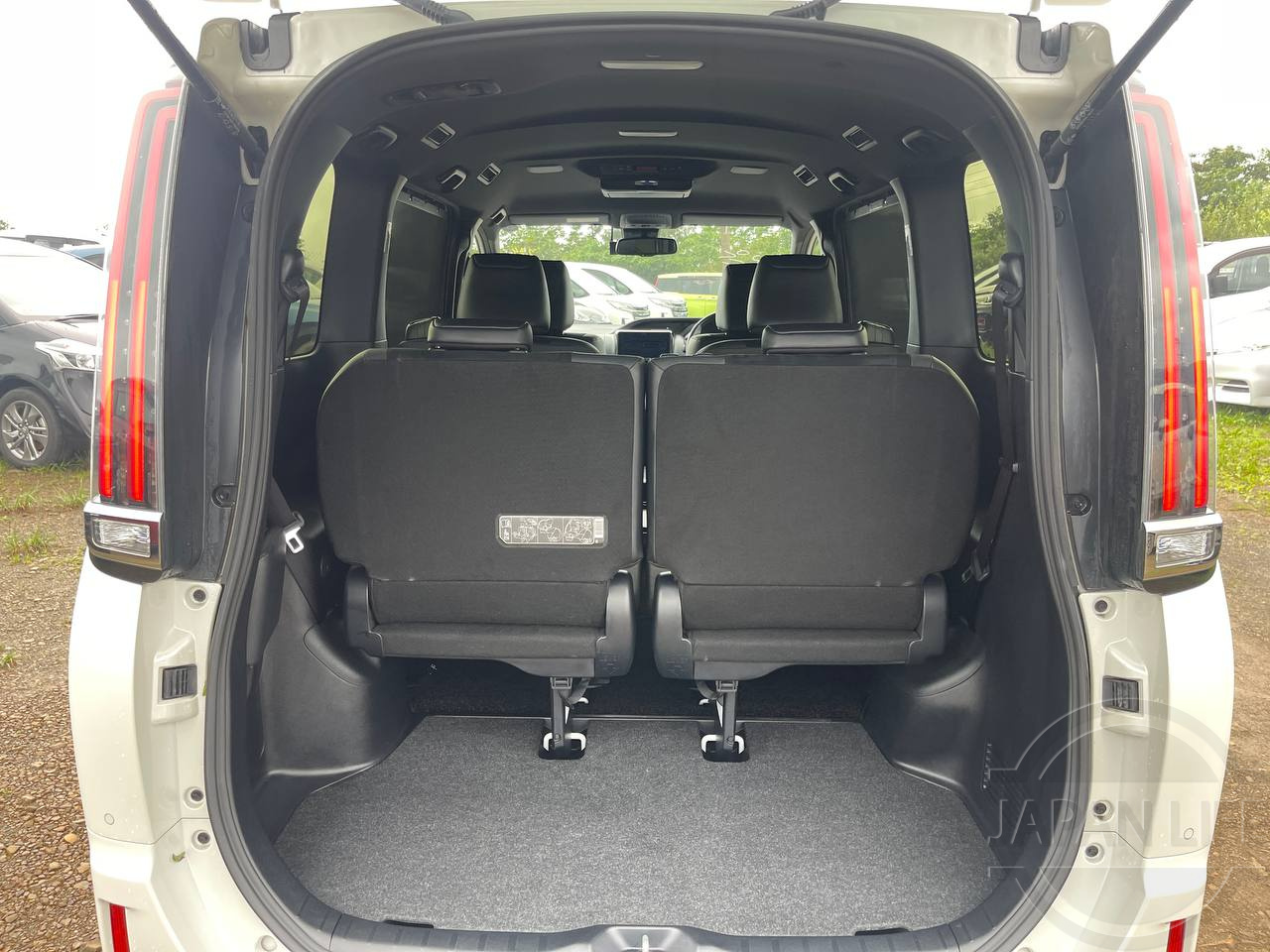 Фото Toyota Esquire - Japan Life 