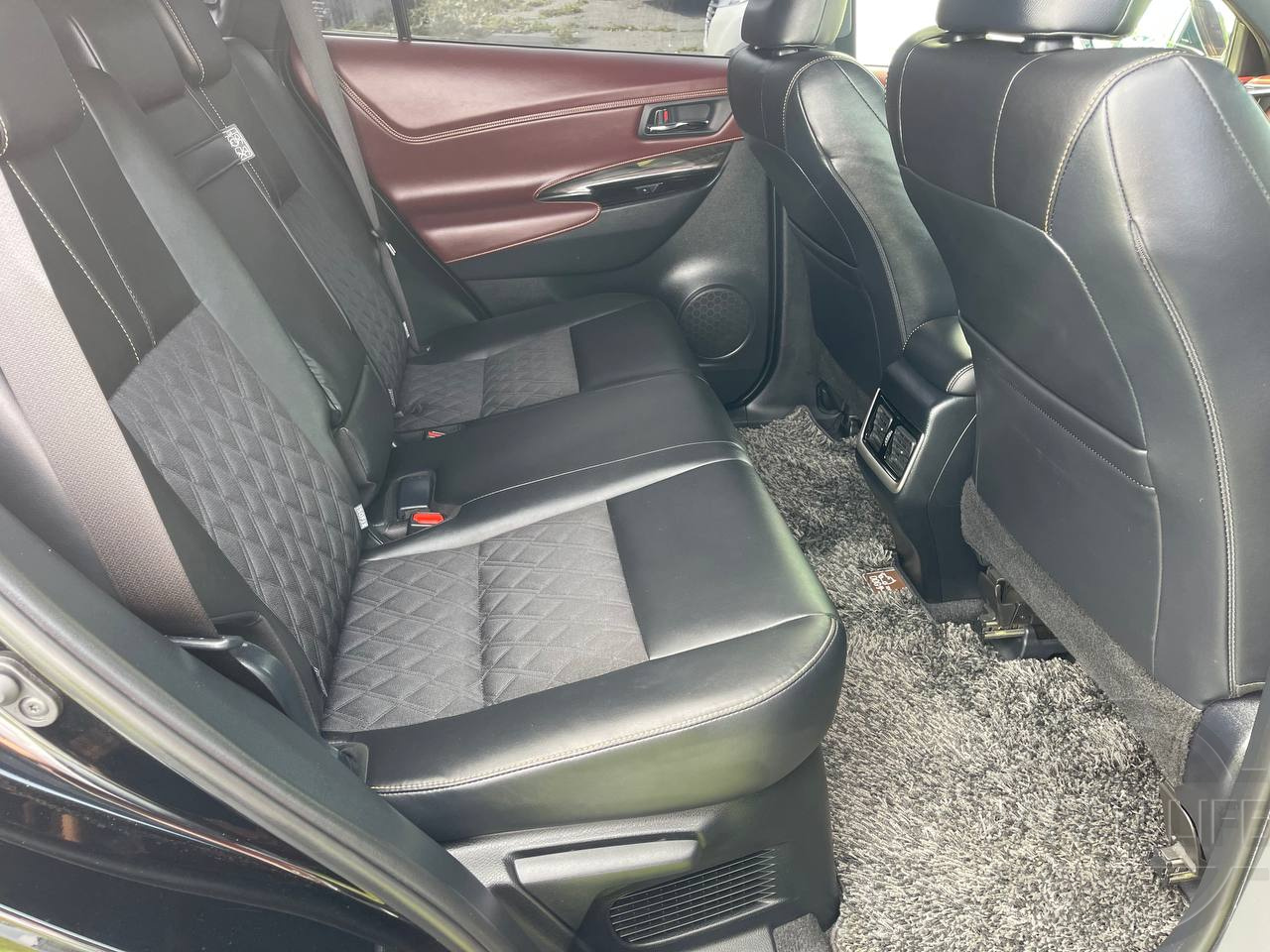 Фото Toyota Harrier - Japan Life 