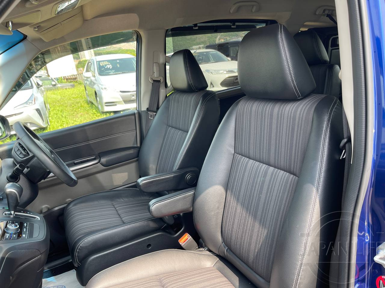 Фото Honda Freed - Japan Life 