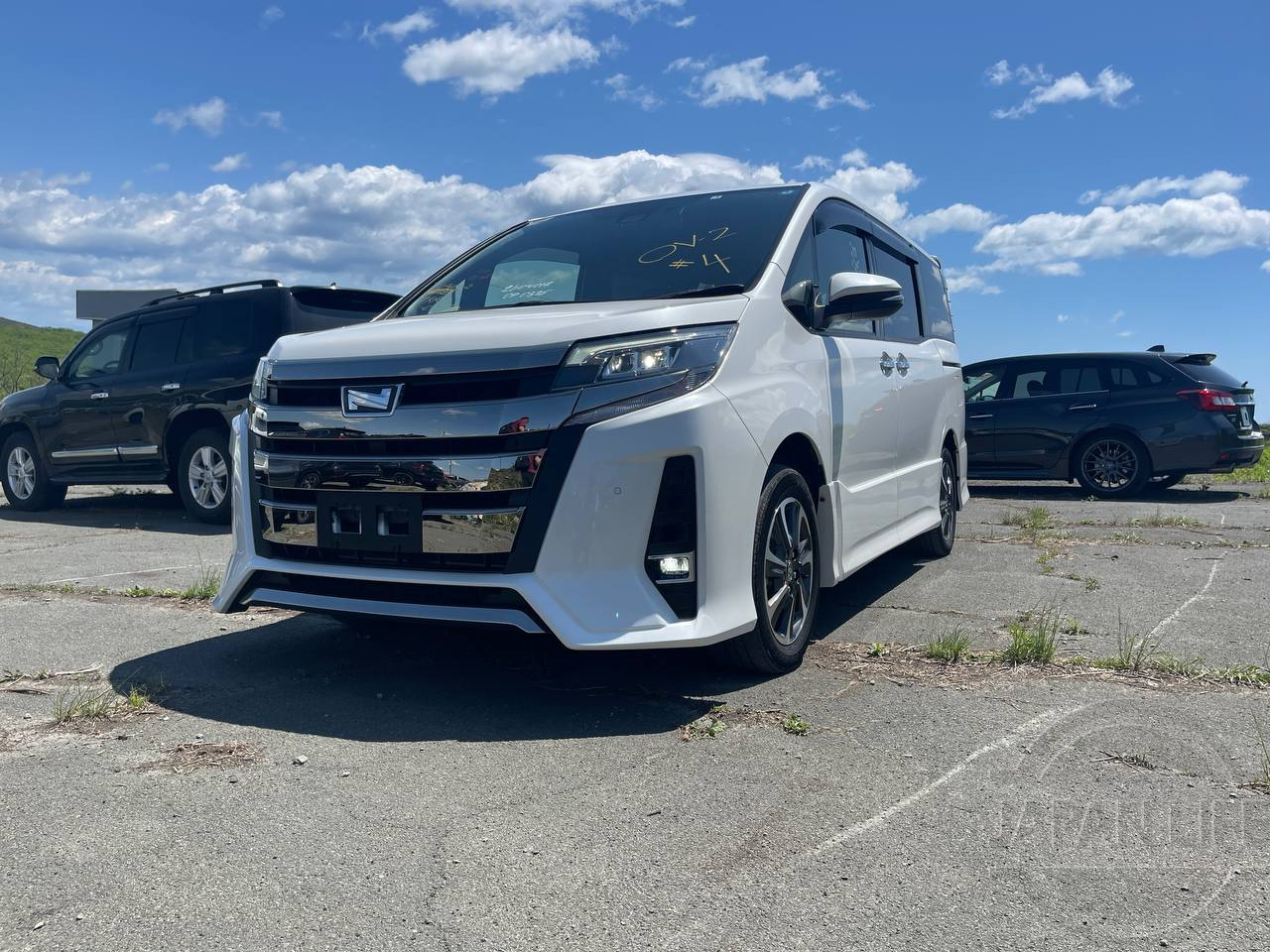 Фото Toyota Noah - Japan Life 