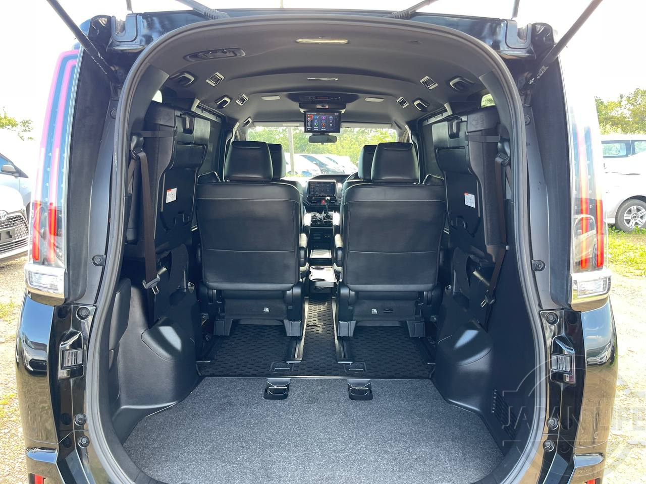 Фото Toyota Esquire - Japan Life 