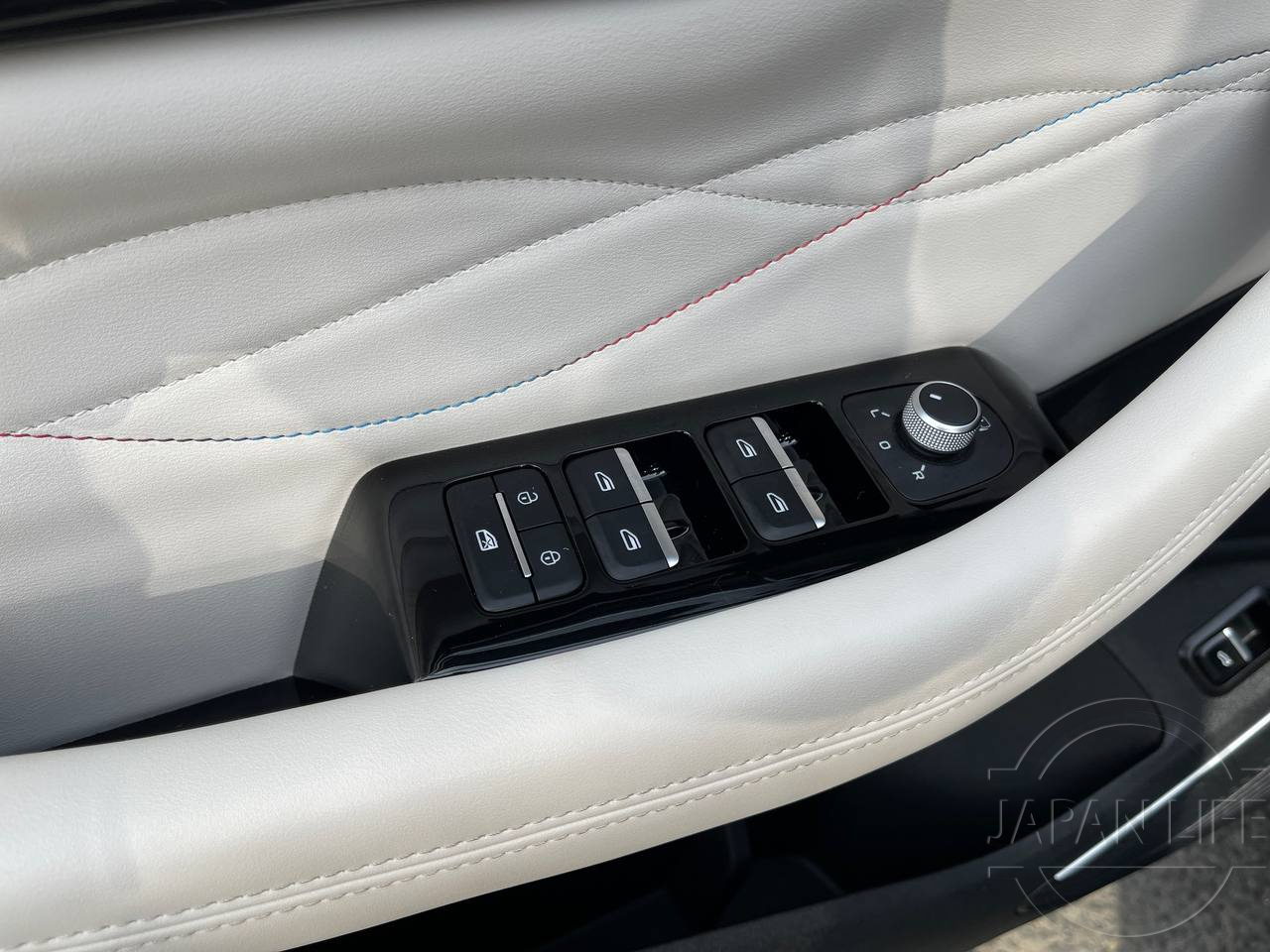 Фото Geely Monjaro - Japan Life 