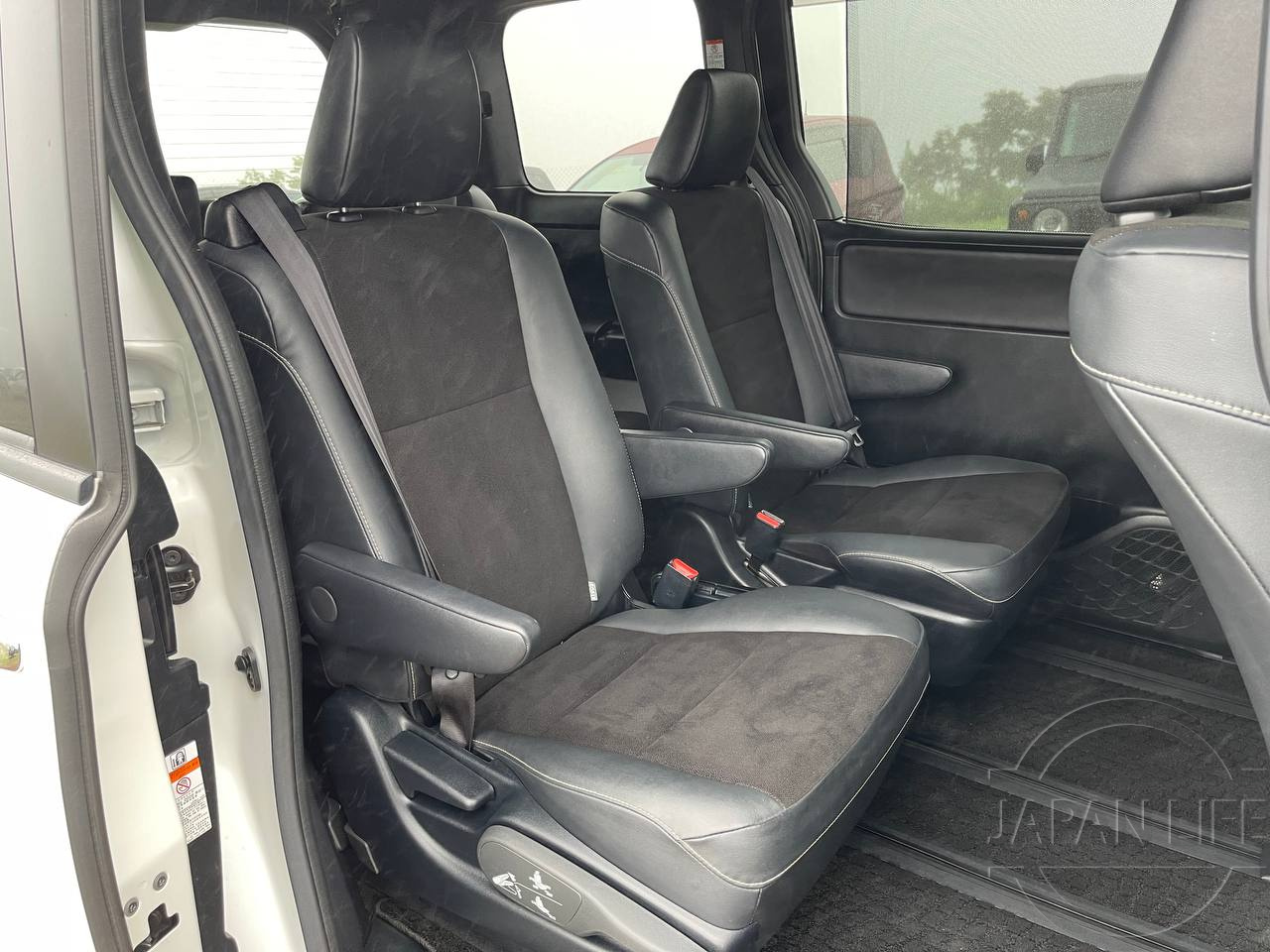 Фото Toyota Noah - Japan Life 