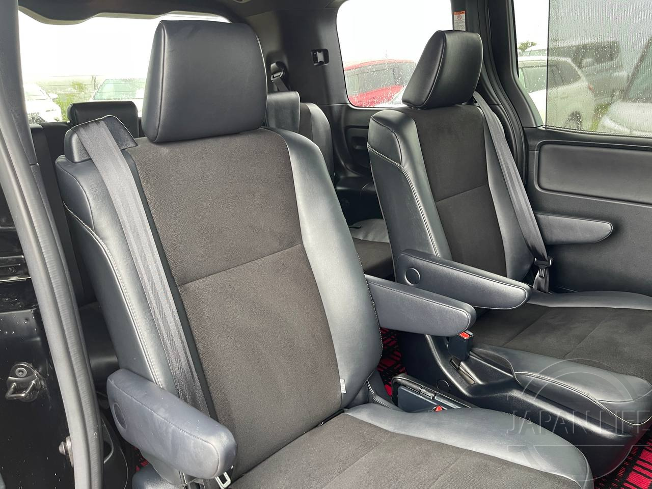 Фото Toyota Noah - Japan Life 