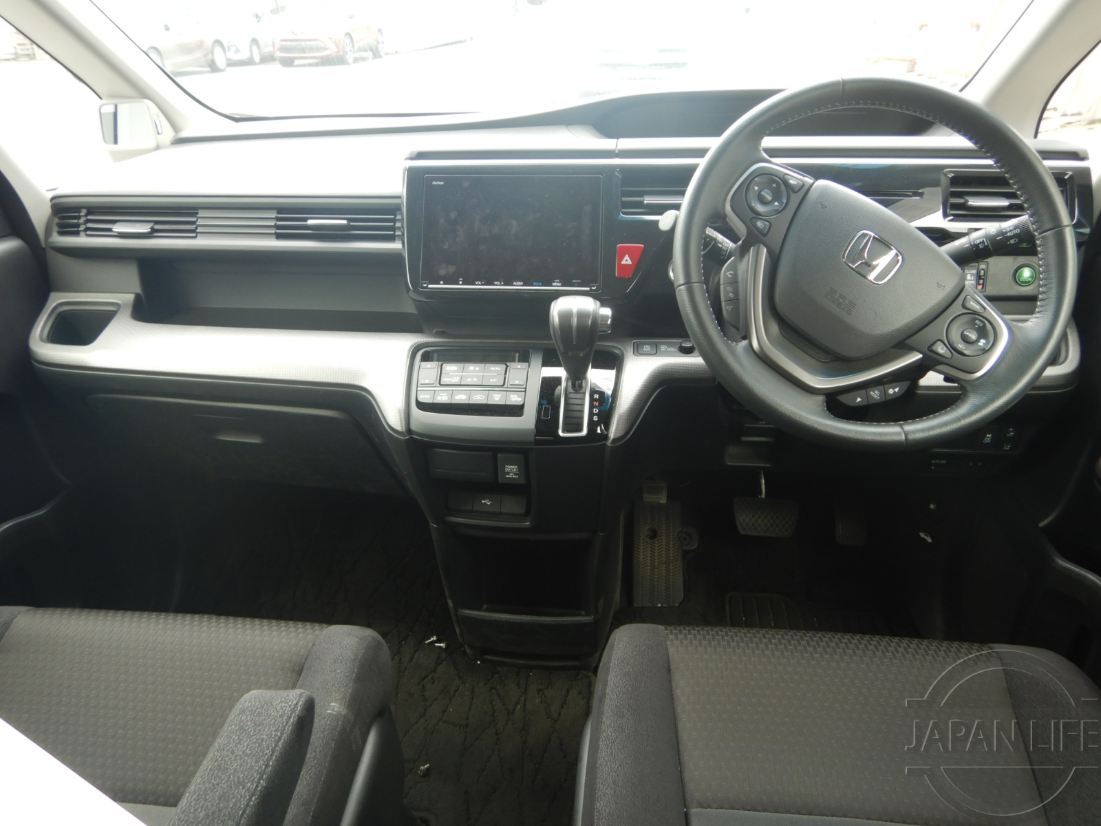 Фото Honda Stepwgn - Japan Life 