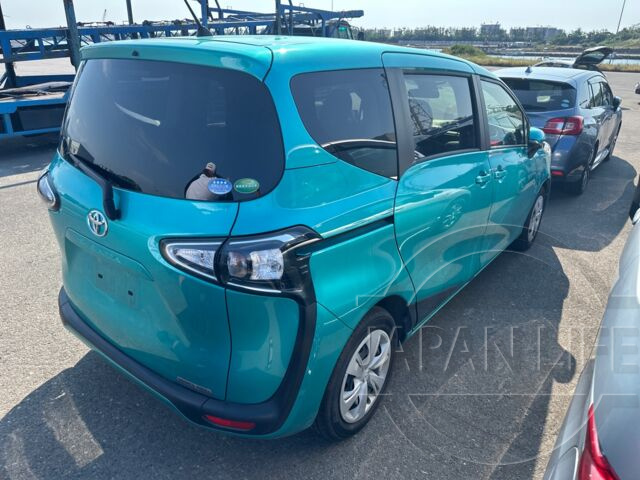 Фото Toyota Sienta - Japan Life 