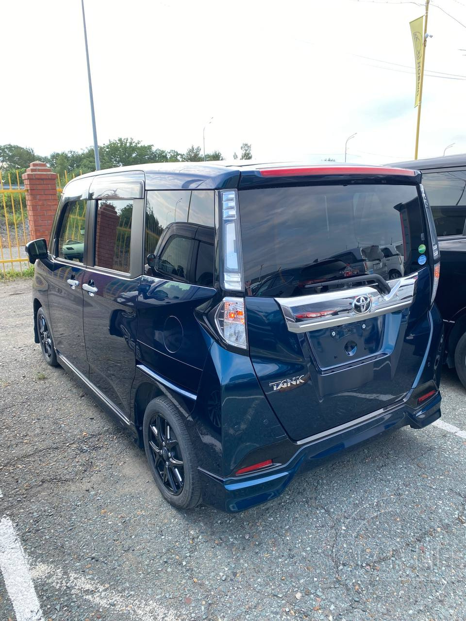 Фото Toyota Tank - Japan Life 