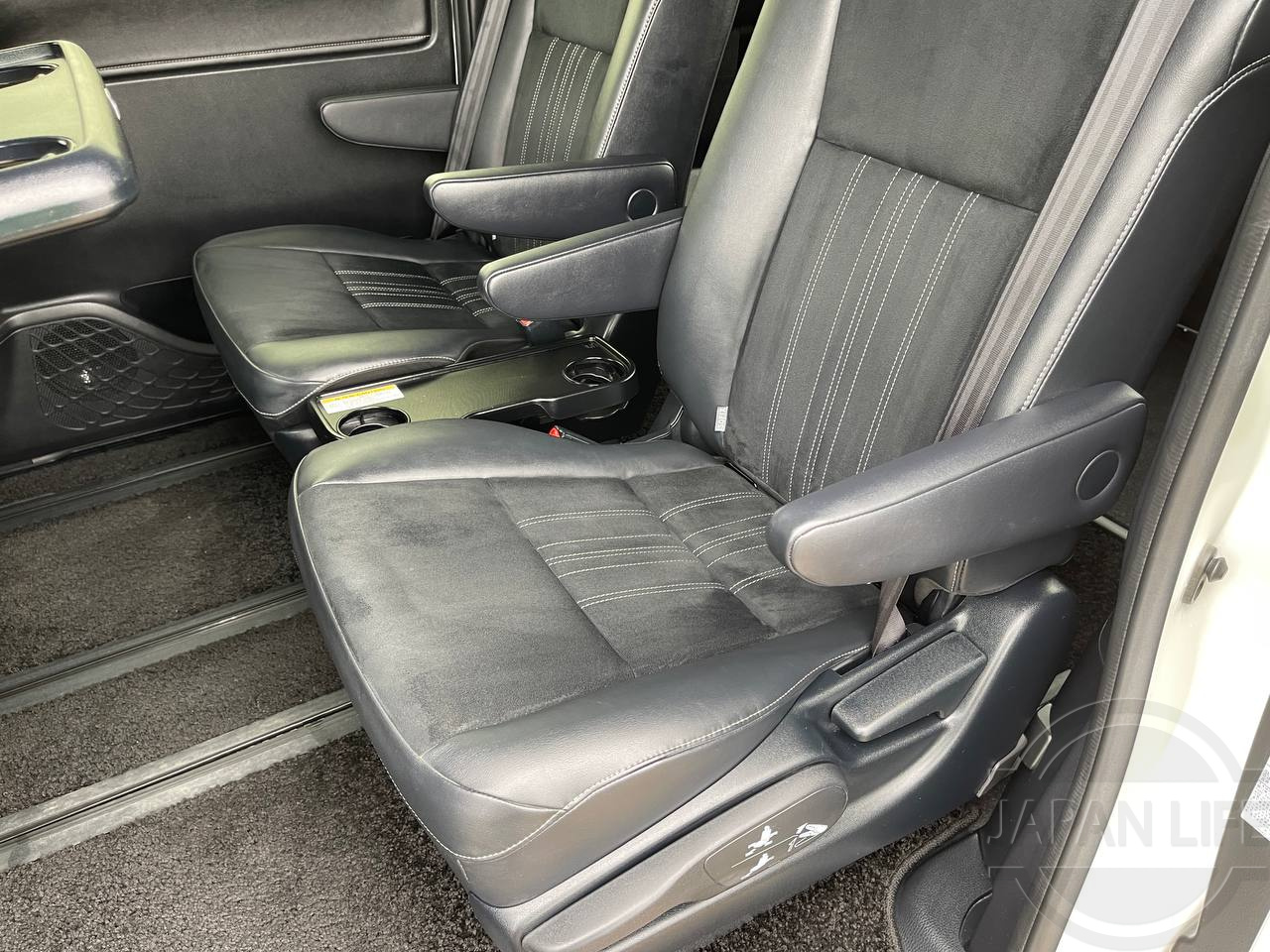 Фото Toyota Esquire - Japan Life 