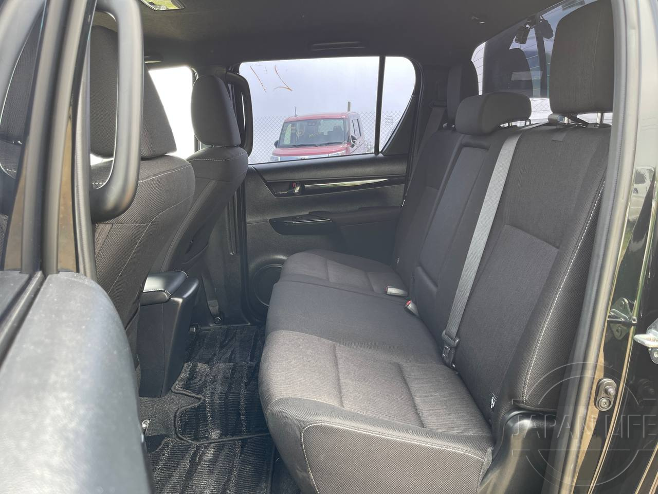 Фото Toyota Hilux - Japan Life 