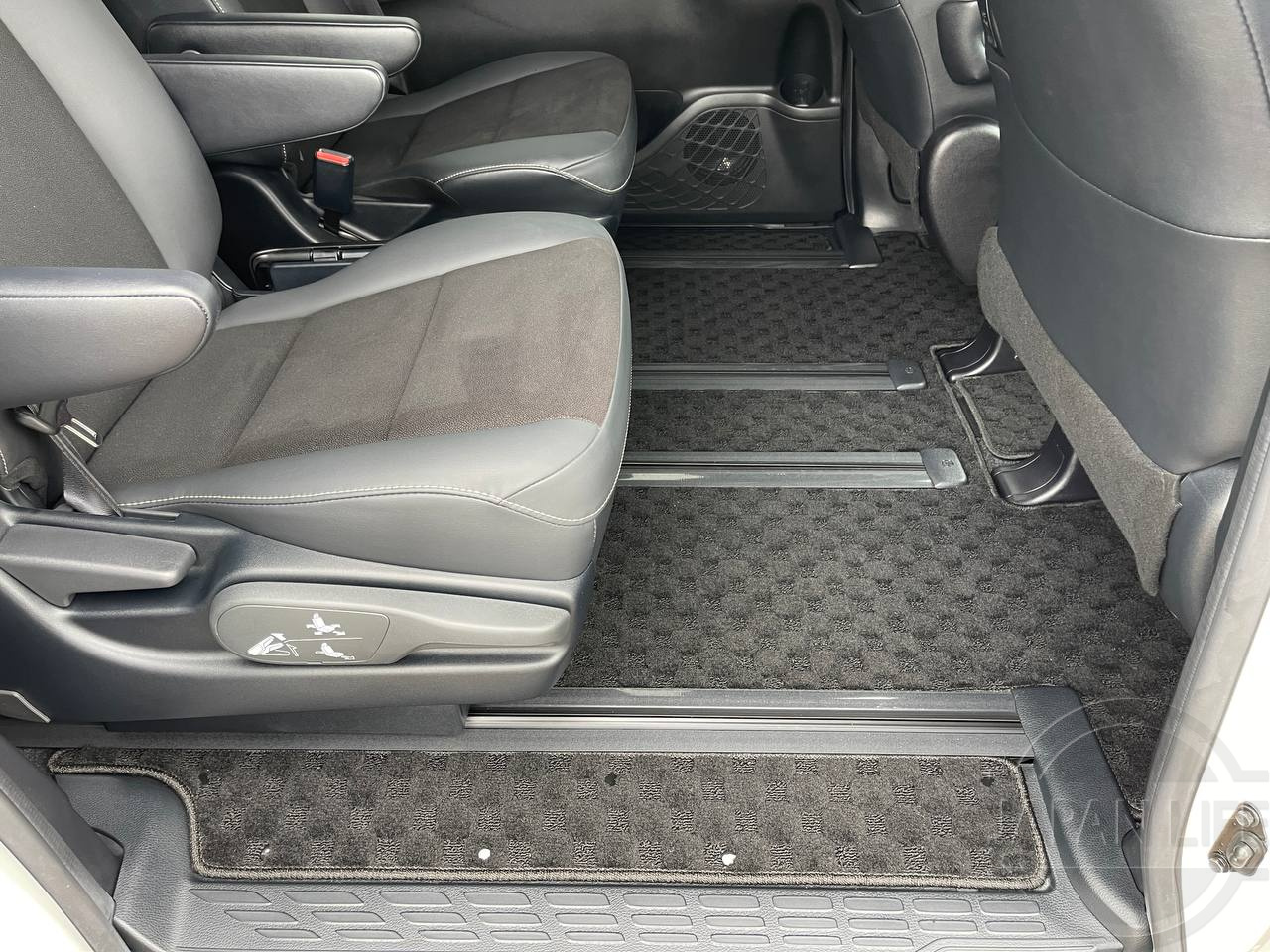 Фото Toyota Noah - Japan Life 