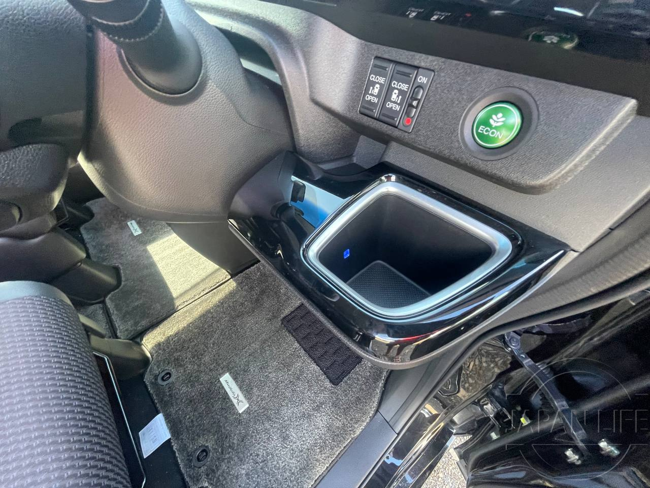 Фото Honda Stepwgn - Japan Life 