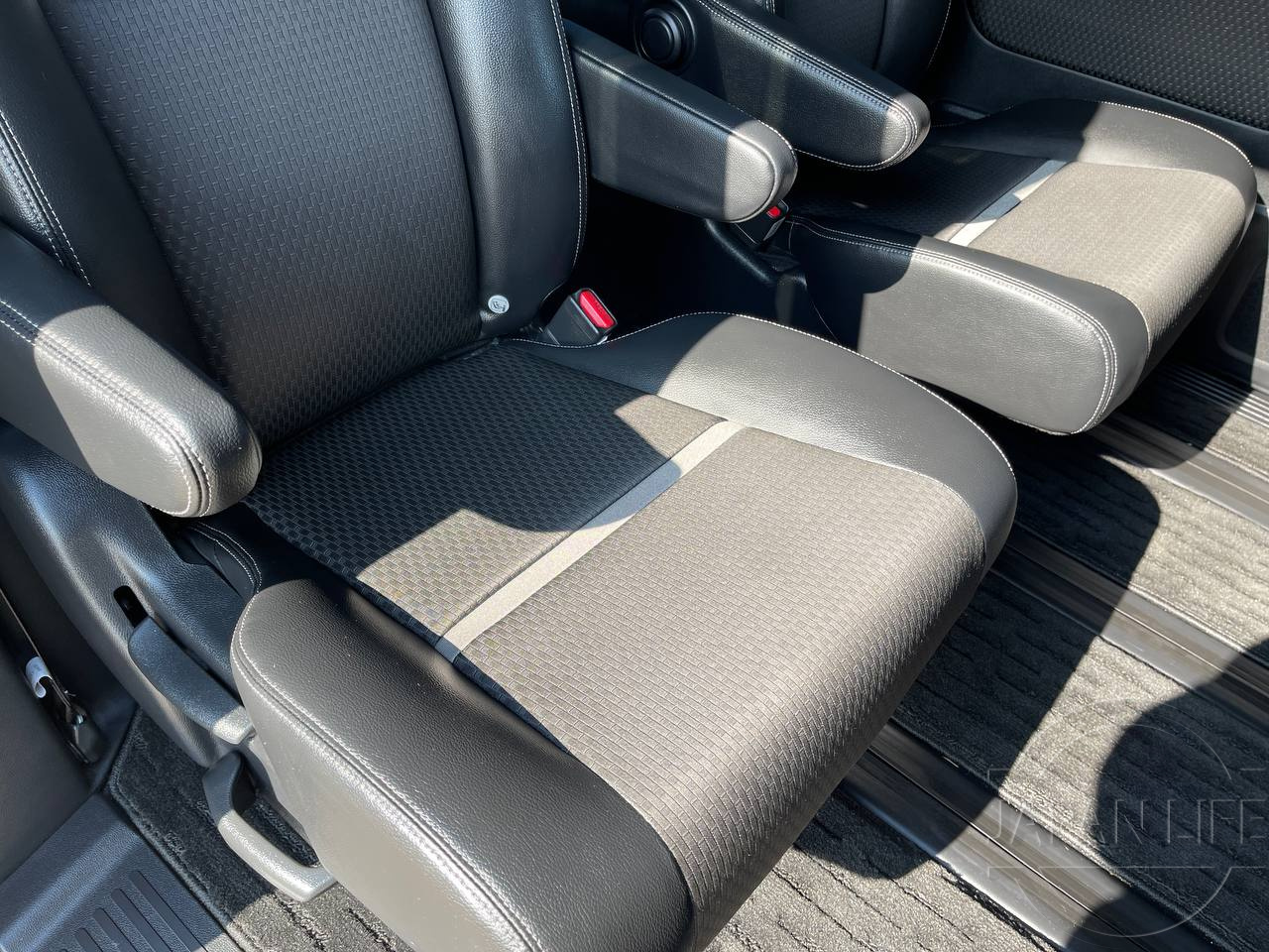 Фото Honda Stepwgn - Japan Life 