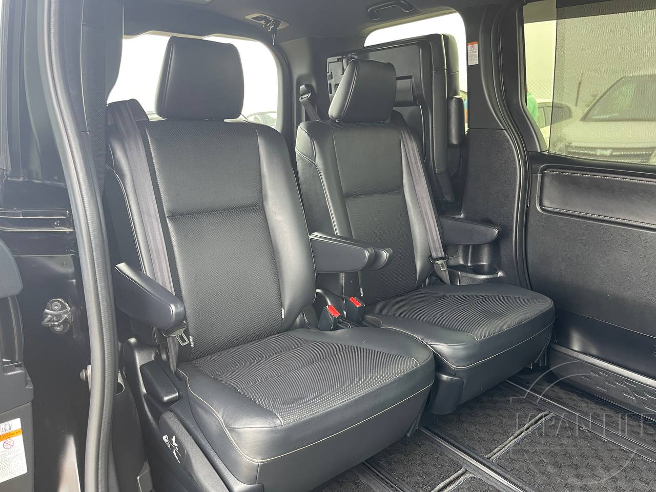 Фото Toyota Esquire - Japan Life 